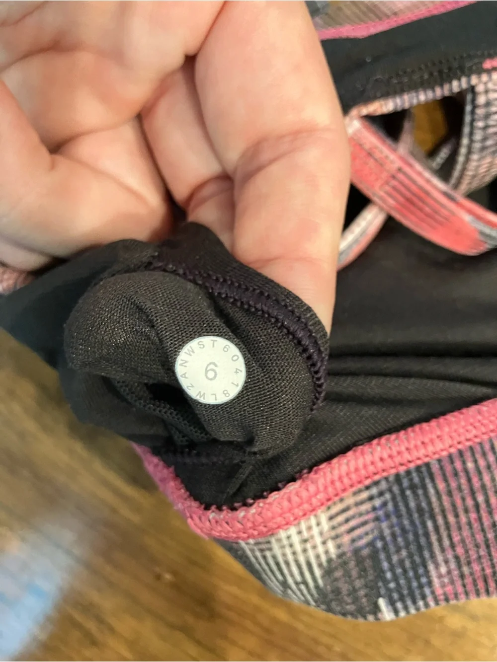 Lululemon Energy Sports Bra 6 Long Line Tank Geometric Pink Multi Print Strappy